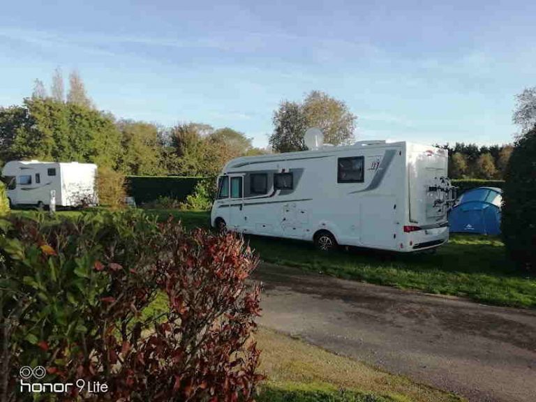 Aire camping car park planguenoual